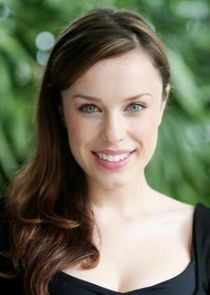 Jess McNamee
as Sammy Rafter
