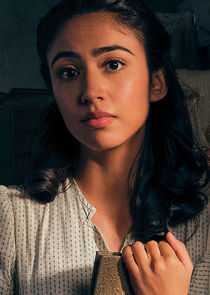 Jessica Garza
as Josefina Vega