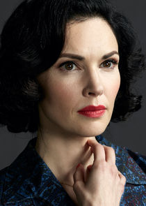 Laura Mennell
as Mimi Hynek