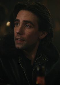 Keith Nobbs
as Pat Duffy