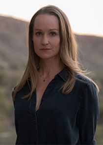 Edwina Wren
as Eloise Chambers