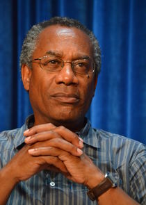 Joe Morton
as Dr. Charles Russell