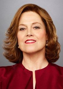 Sigourney Weaver
as Elaine Barrish