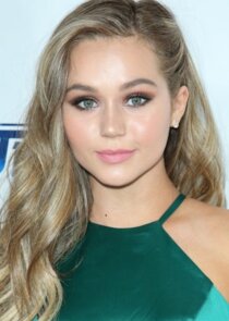 Brec Bassinger
as Dawn Longchamp
