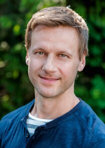 Jason Cermak
as Randolph Cutler