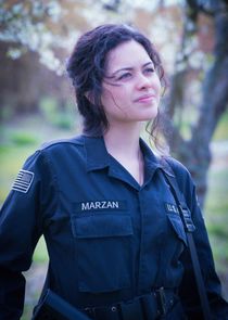 Alyssa Diaz
as Dariela Marzan