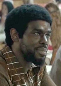 Mustafa Shakir
as Moses