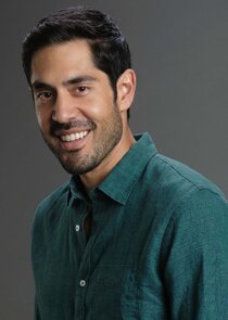 Tai Hara
as Glenn Strong