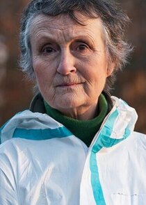 Georgie Glen
as Dr Wendy Newstone