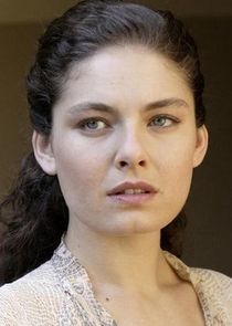 Alexa Davalos
as Samantha Carlton