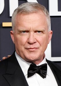 Anthony Michael Hall
as Zachary Beck