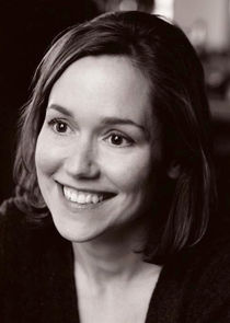 Lucy Liemann
as Ellie Pattman