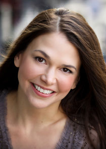 Sutton Foster
as Mama Jones