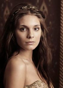 Caitlin Stasey
as Kenna