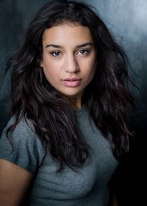 Lucie Shorthouse
as Siobhan Clarke