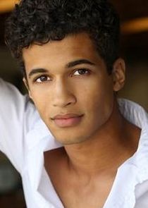 Jordan Fisher
as Kissgo Muah