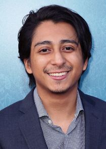 Tony Revolori
as Theo