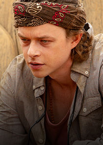 Dane DeHaan
as Chris Lynwood