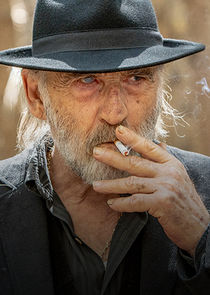 Adriano Chiaramida
as Don Minu