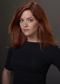 Sarah Greene
as Maxine Carlson