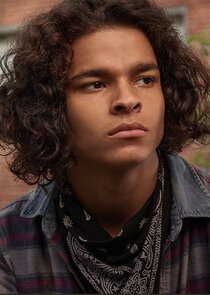 D'Pharaoh Woon-A-Tai
as Bear Smallhill