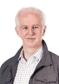 Sean McGinley
as Malachy Doyle