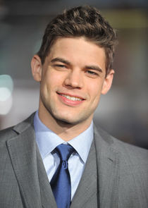 Jeremy Jordan
as Varian