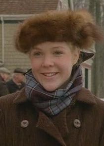 Molly Atkinson
as Cecily King (2)