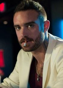 Joshua Sasse
as Alec Laszlo