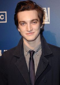 Richard Harmon
as Lee