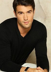 Josh Bowman
as Daniel Grayson