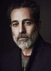 Waleed Zuaiter
as Yassir