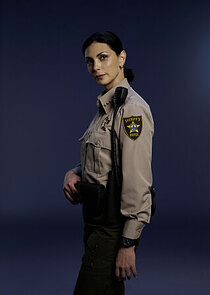 Morena Baccarin
as Mickey Fox