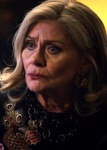 Elizabeth Ashley
as Ruth Brenner