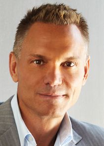 Kevin Harrington
as Shark