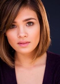 Nicole Gale Anderson
as Miranda Collins