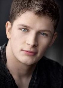 Brett Dier
as Luke Matheson
