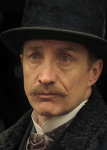 Michael McElhatton
as Commissr. James Monro