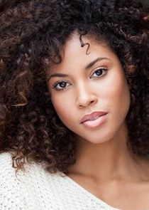 Lex Scott Davis
as Cassidy Ray