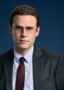Iain De Caestecker
as Duncan Knock