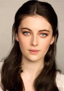 Millie Brady
as Lily Laurence
