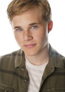 Casey Simpson
as Heath MacNeil