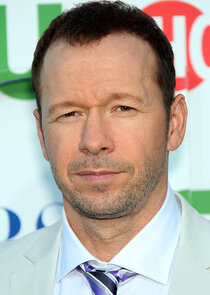 Donnie Wahlberg
as Donnie Wahlberg