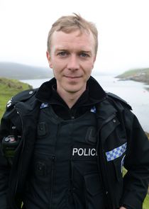 Steven Robertson
as DC Sandy Wilson