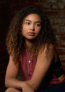 Jessica Sula
as Maddie Graham