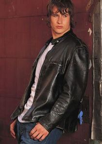 Brendan Fehr
as Michael Guerin