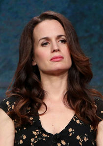 Elizabeth Reaser
as Ellie Fitzgerald