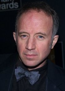 Arliss Howard
as Earl Embry