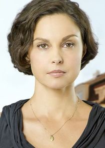 Ashley Judd
as Becca Winstone