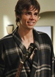 Reid Ewing
as Dylan Marshall